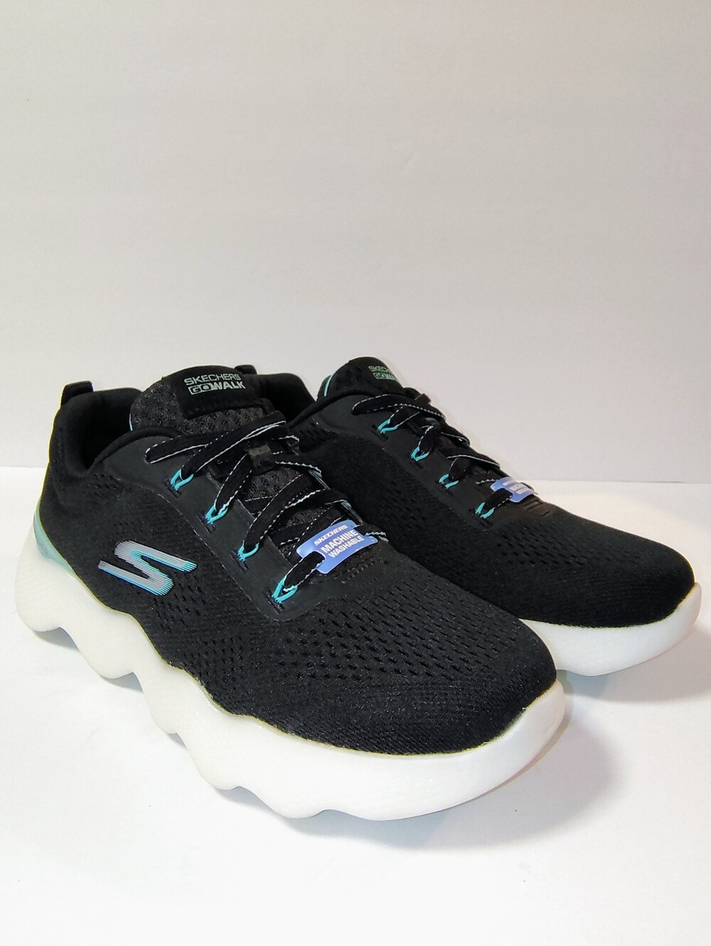 Skechers GOwalk Massage Fit Women's Lace-up Walking Sneakers Black/Turquoise 7 - Picture 5 of 12